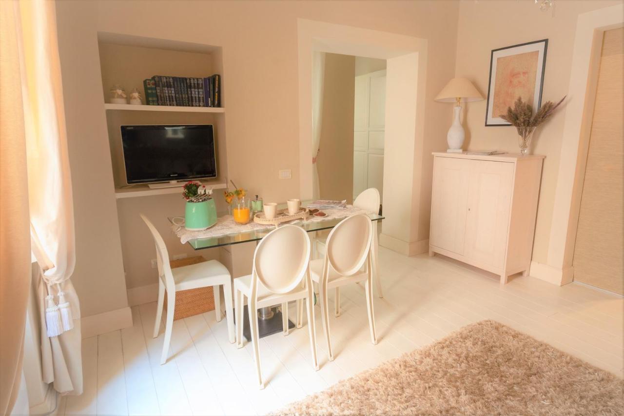 White Florence Suite エクステリア 写真